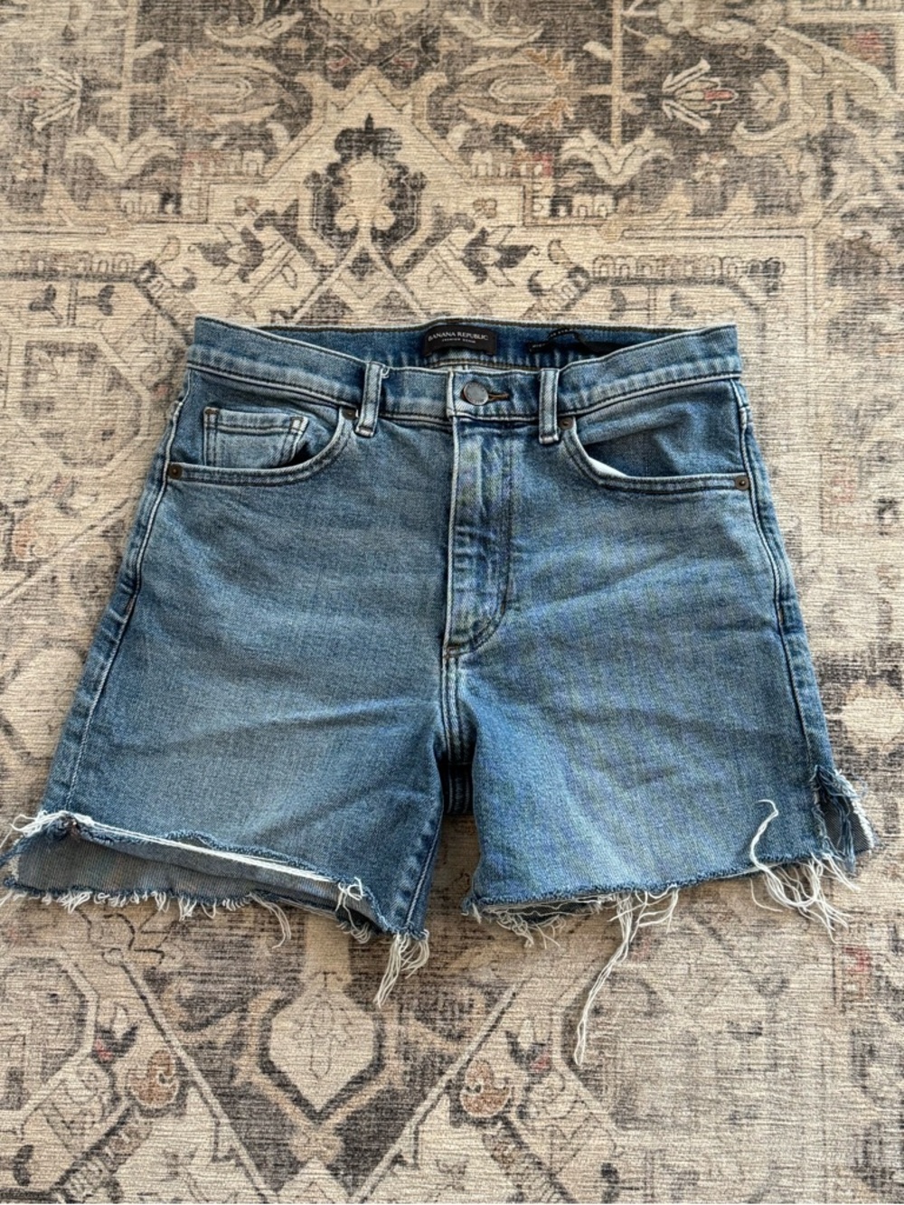 Banana Republic Denim High Rise Straight Shorts, Size 27 Short